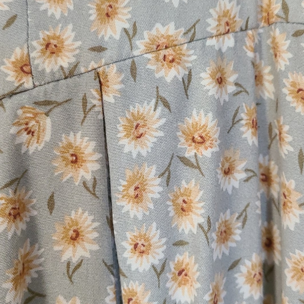 Sundress - Picture 2 of 3